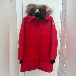 Canada Goose Women’s M Parka Red